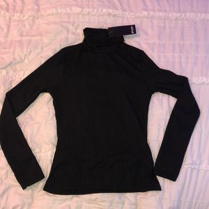 NASTY GAL - TAGS STILL ON black turtle neck